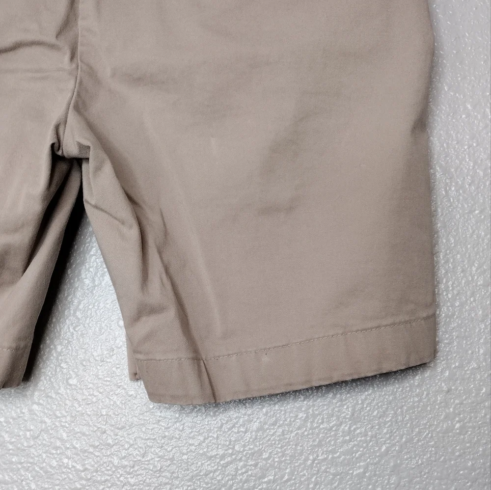 Vineyard Vines Boy's Preppy Casual Neutral Tan Outdoors Flat Front Short Size 16